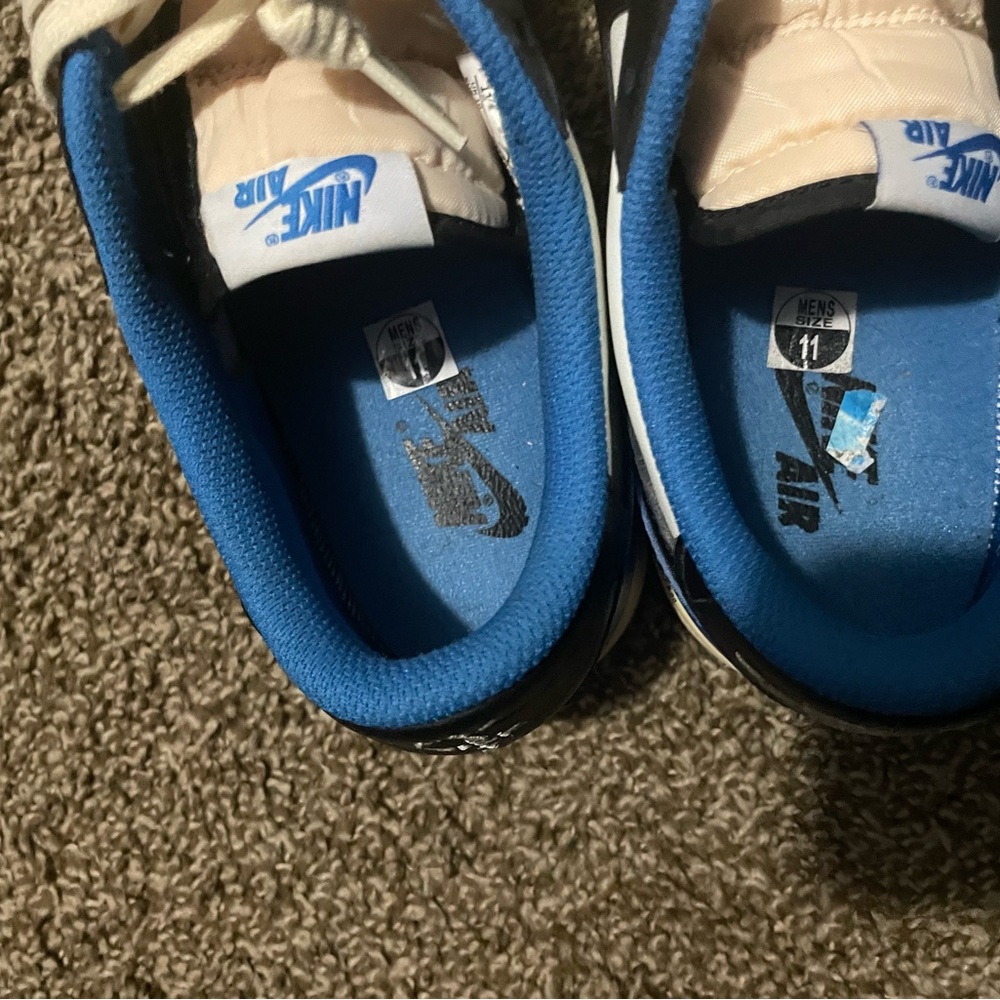 Nike Blue and Black Sneakers for Everyday Comfort